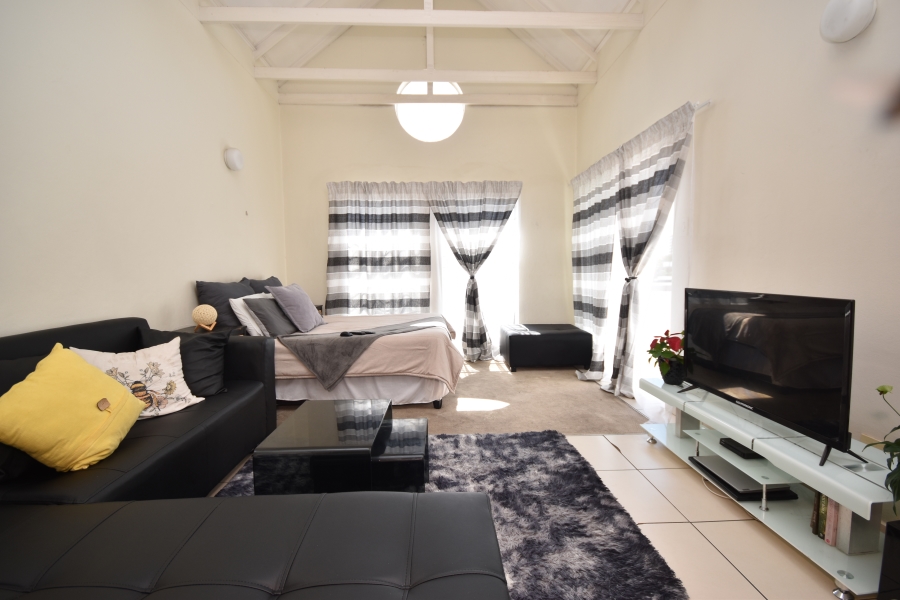 1 Bedroom Property for Sale in Ferndale Gauteng