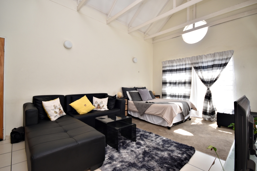 1 Bedroom Property for Sale in Ferndale Gauteng