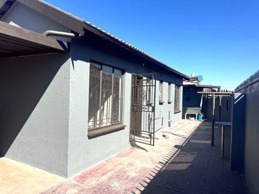 3 Bedroom Property for Sale in Vosloorus Ext 6 Gauteng