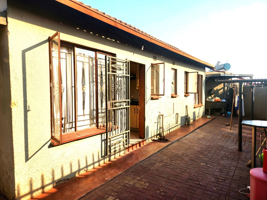 3 Bedroom Property for Sale in Vosloorus Ext 6 Gauteng