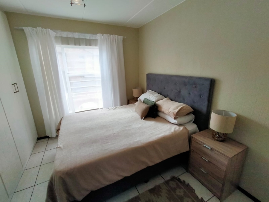 2 Bedroom Property for Sale in Honeypark Gauteng