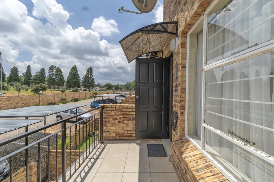 2 Bedroom Property for Sale in Honeypark Gauteng