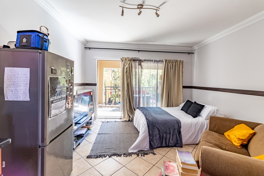 1 Bedroom Property for Sale in Oukraal Estate Gauteng