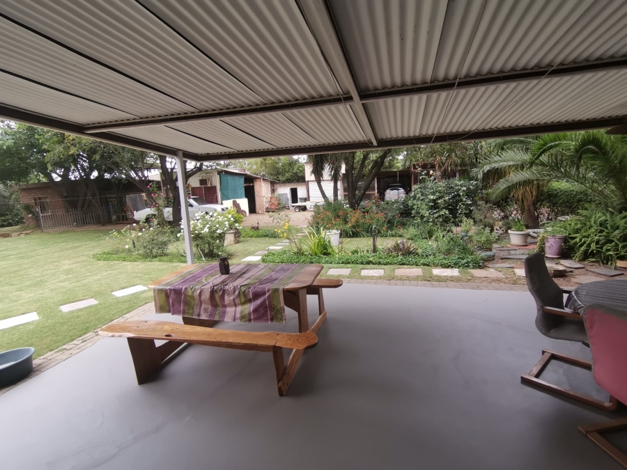 4 Bedroom Property for Sale in Andeon Gauteng