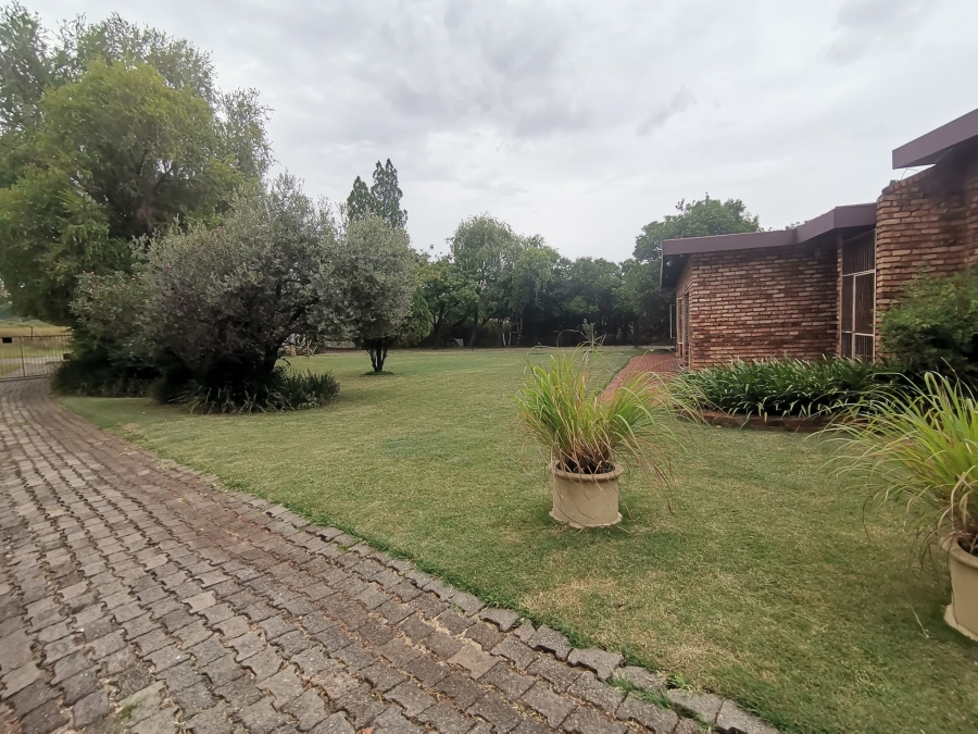 4 Bedroom Property for Sale in Andeon Gauteng