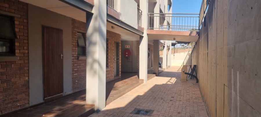 2 Bedroom Property for Sale in Bloubosrand Gauteng