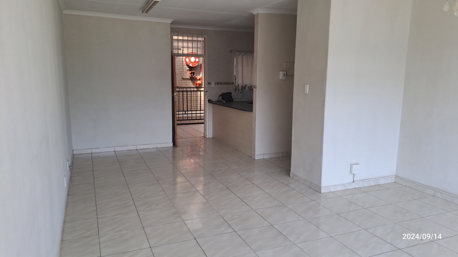 To Let 1 Bedroom Property for Rent in Waverley Gauteng