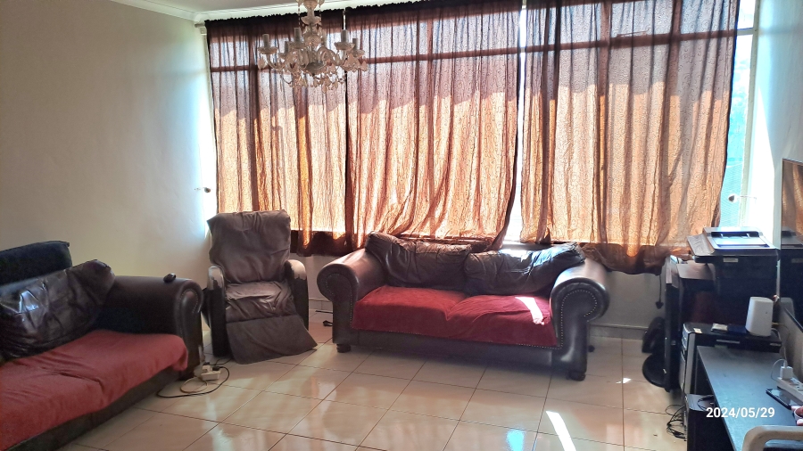 To Let 1 Bedroom Property for Rent in Waverley Gauteng