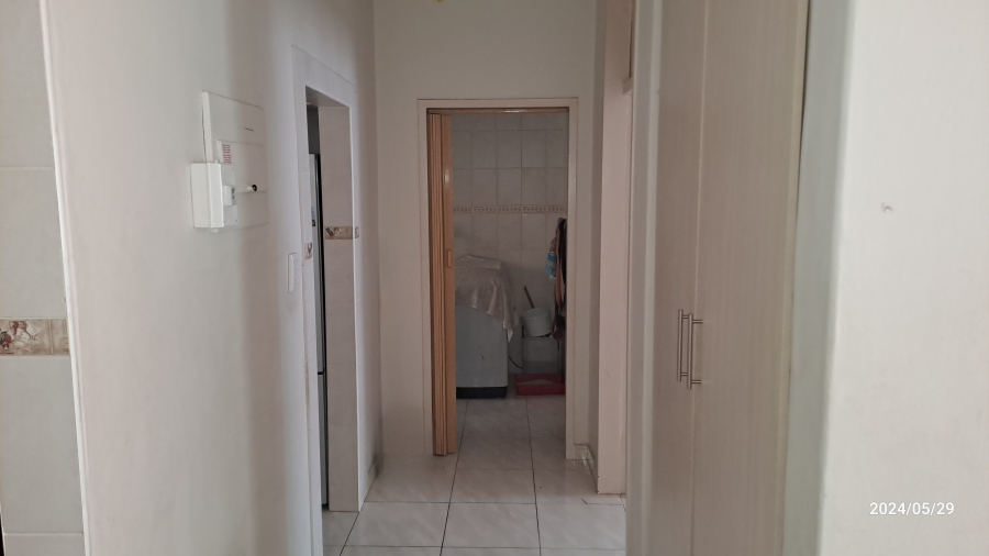 To Let 1 Bedroom Property for Rent in Waverley Gauteng