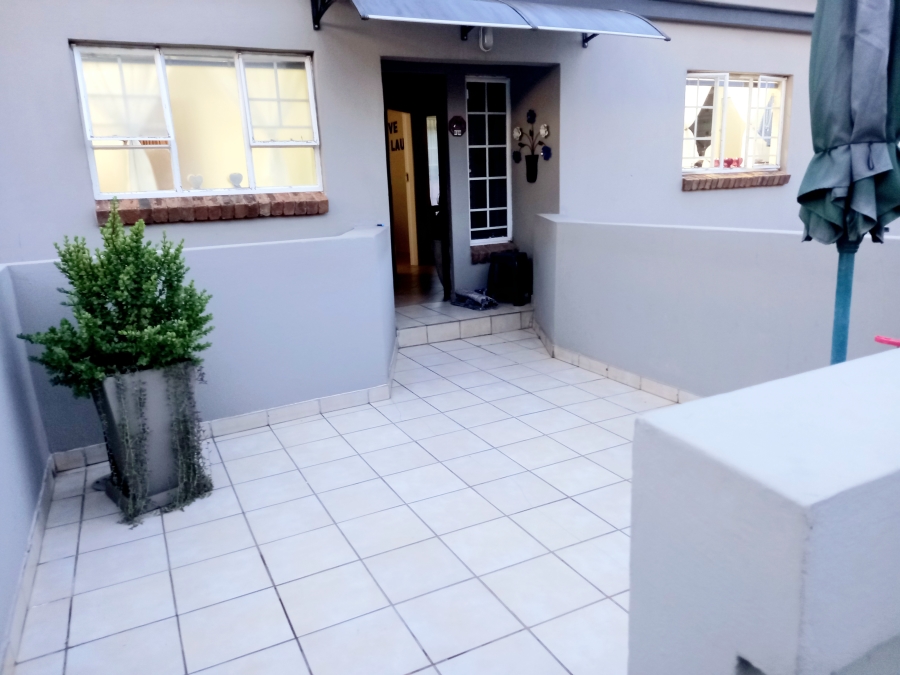 3 Bedroom Property for Sale in Eloffsdal Gauteng