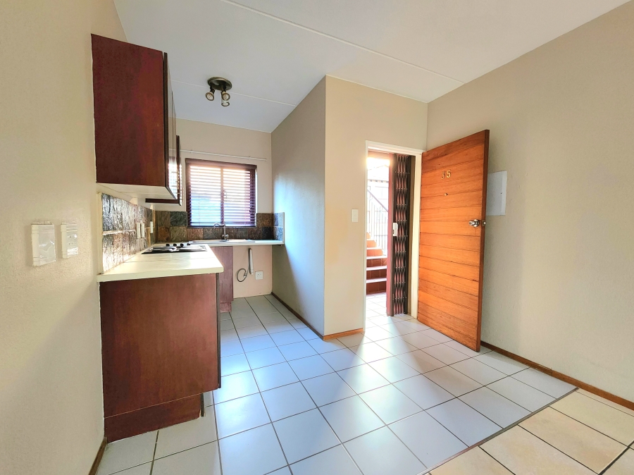 To Let 2 Bedroom Property for Rent in Honeydew Gauteng