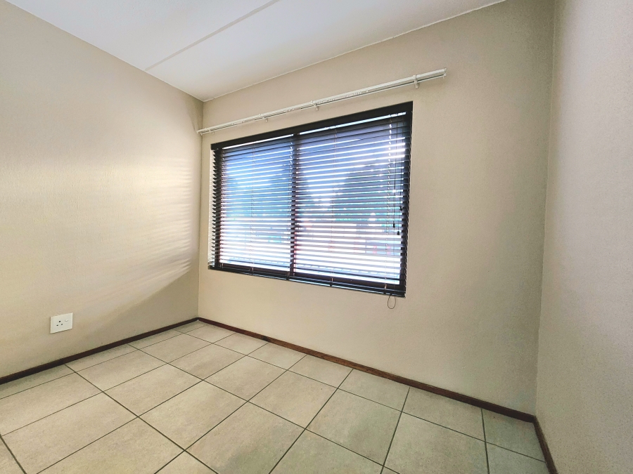 To Let 2 Bedroom Property for Rent in Honeydew Gauteng