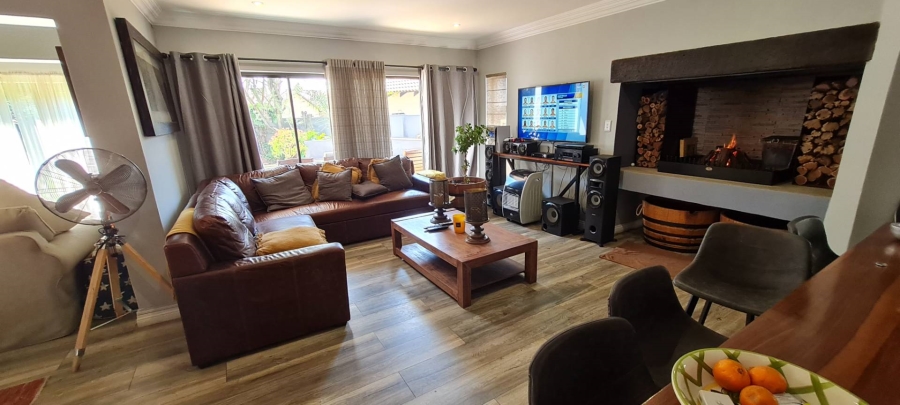 4 Bedroom Property for Sale in Raslouw Gauteng