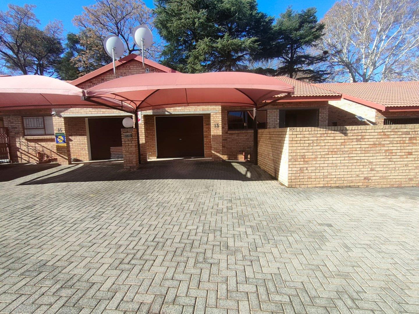 2 Bedroom Property for Sale in Three Rivers East Gauteng