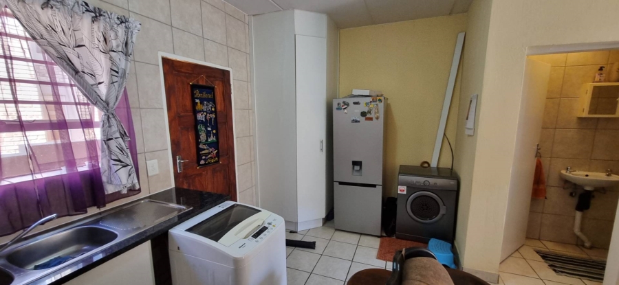 3 Bedroom Property for Sale in Heuwelsig Estate Gauteng