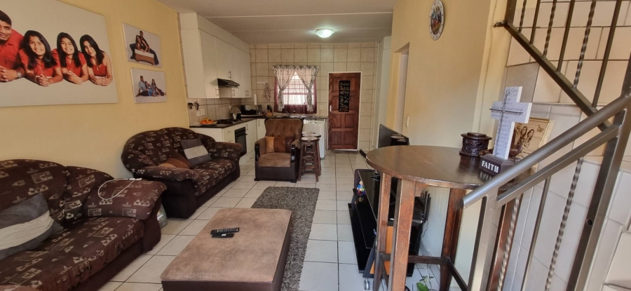 3 Bedroom Property for Sale in Heuwelsig Estate Gauteng