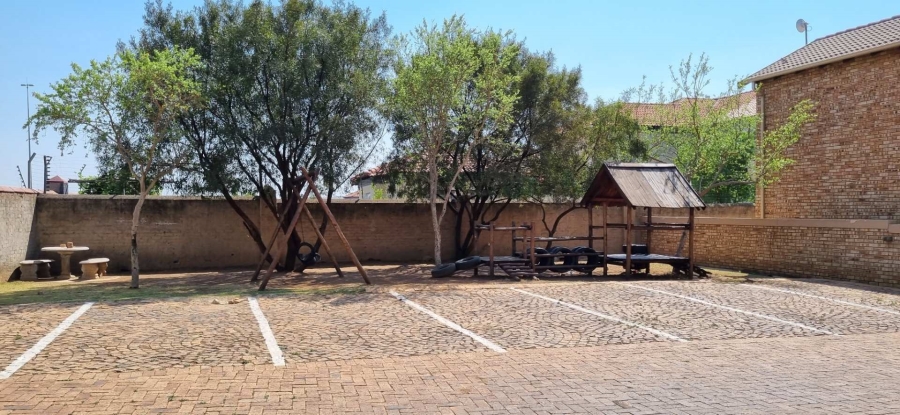 3 Bedroom Property for Sale in Heuwelsig Estate Gauteng