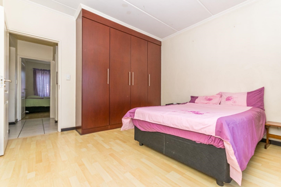 2 Bedroom Property for Sale in Sunninghill Gauteng