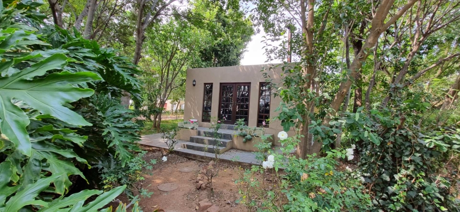 8 Bedroom Property for Sale in Monavoni A H Gauteng