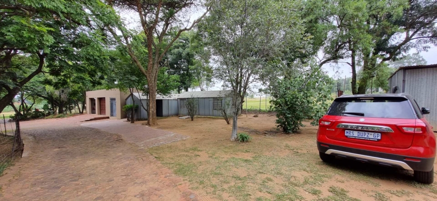 8 Bedroom Property for Sale in Monavoni A H Gauteng