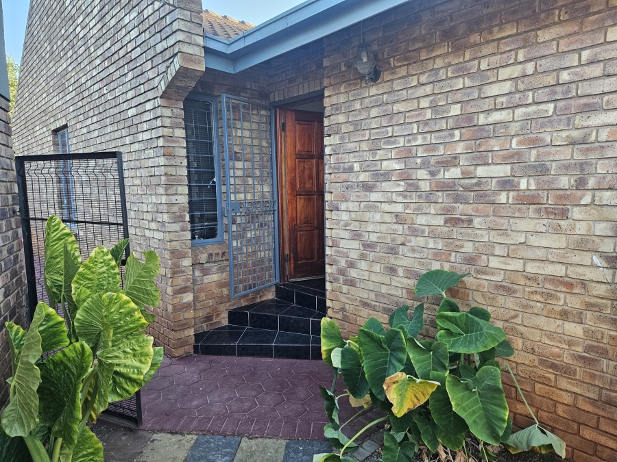 4 Bedroom Property for Sale in Doornpoort Gauteng