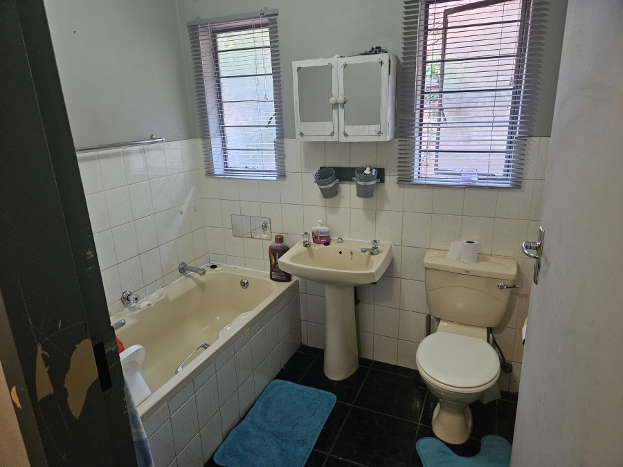 4 Bedroom Property for Sale in Doornpoort Gauteng