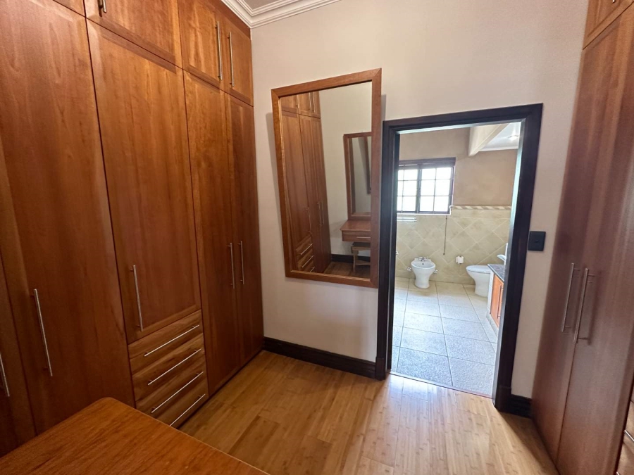 5 Bedroom Property for Sale in Dowerglen Ext 3 Gauteng