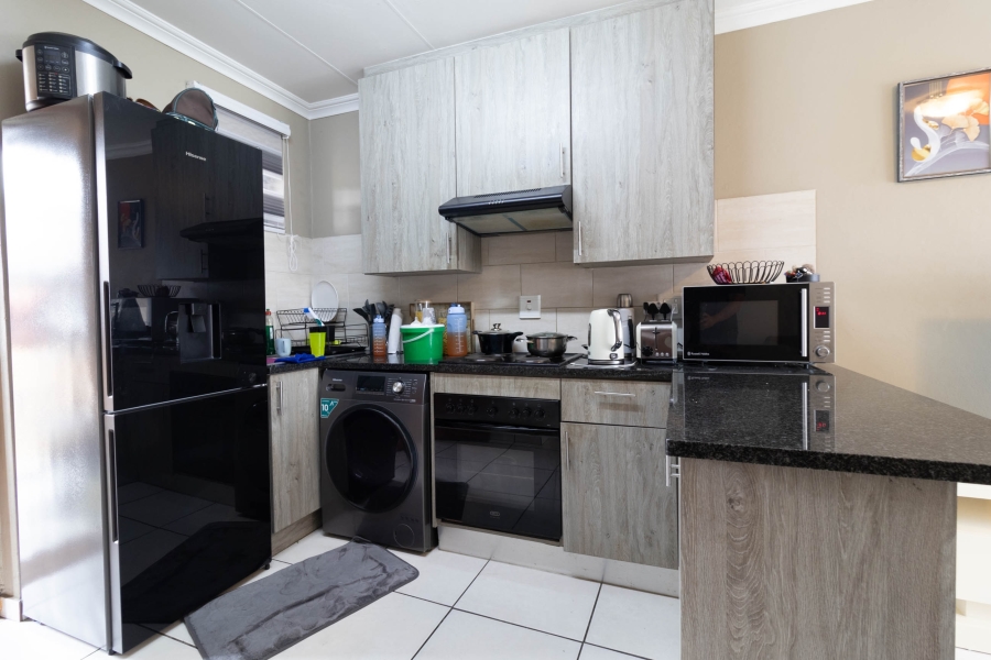 2 Bedroom Property for Sale in Albemarle Gauteng