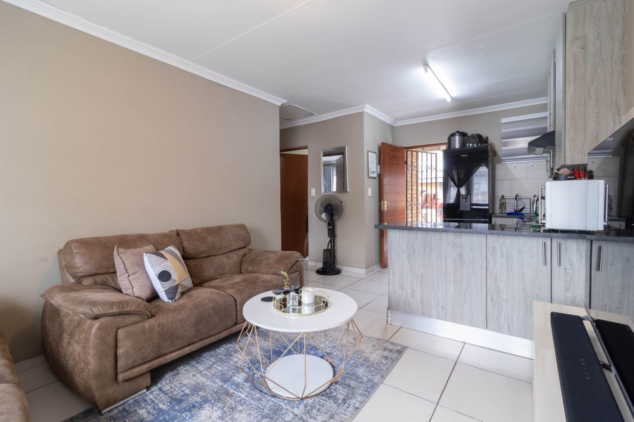 2 Bedroom Property for Sale in Albemarle Gauteng