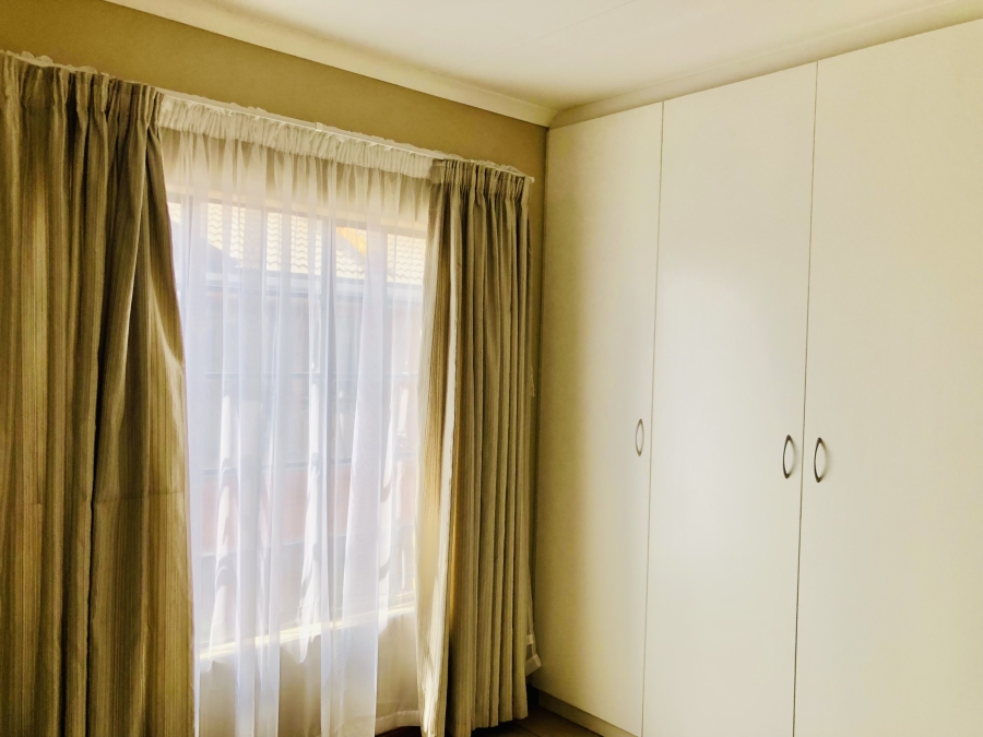 2 Bedroom Property for Sale in Golf Park Gauteng