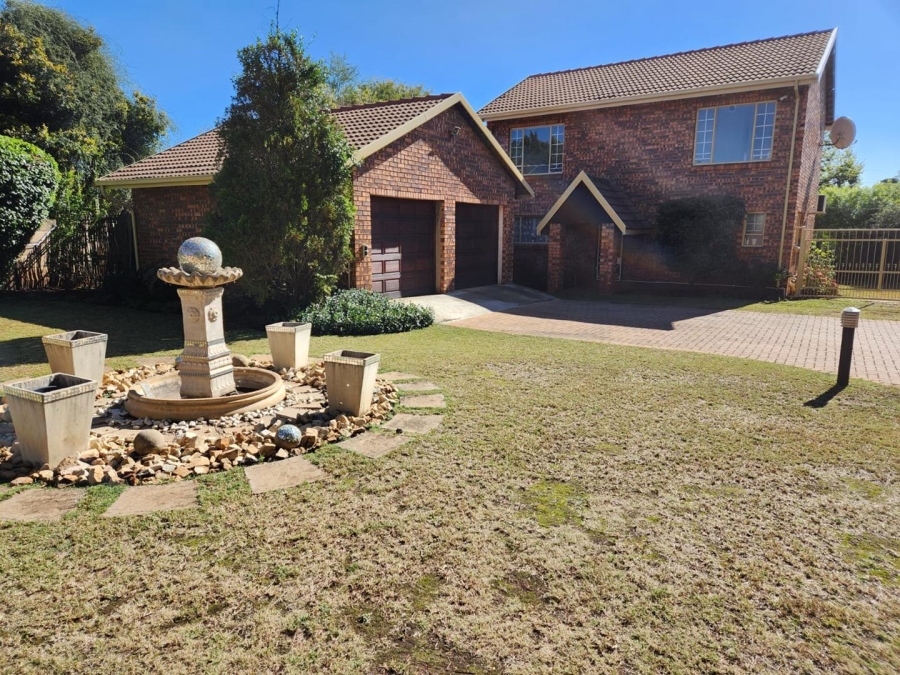 5 Bedroom Property for Sale in Wierda Park Gauteng