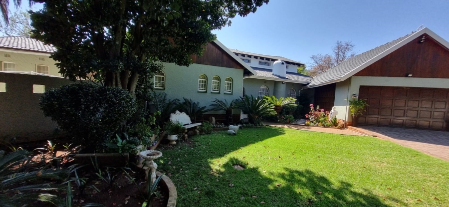 5 Bedroom Property for Sale in Wierda Park Gauteng