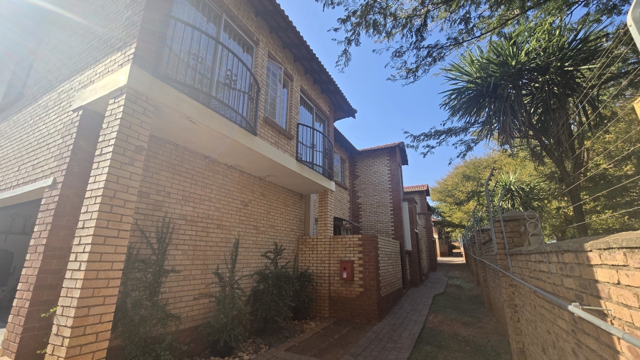 3 Bedroom Property for Sale in The Wilds Gauteng