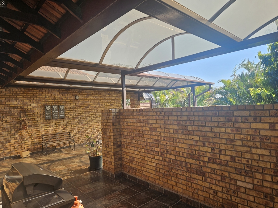 4 Bedroom Property for Sale in Magalieskruin Gauteng