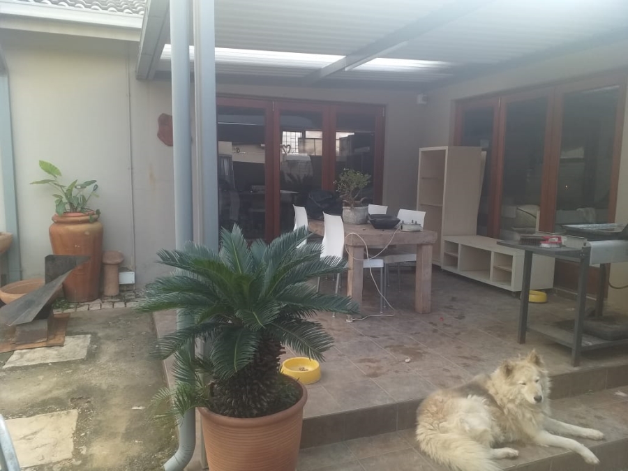 8 Bedroom Property for Sale in Villieria Gauteng