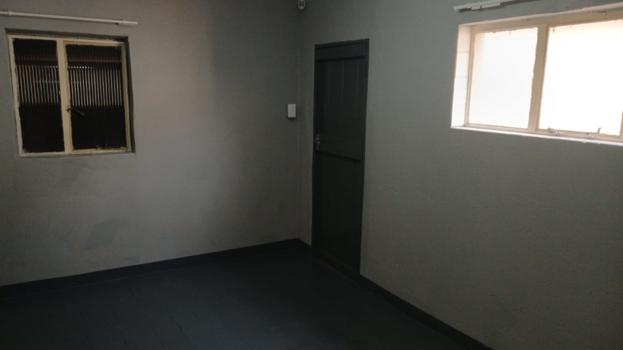 8 Bedroom Property for Sale in Villieria Gauteng