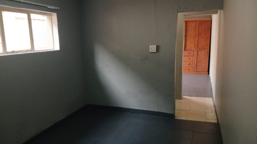 8 Bedroom Property for Sale in Villieria Gauteng