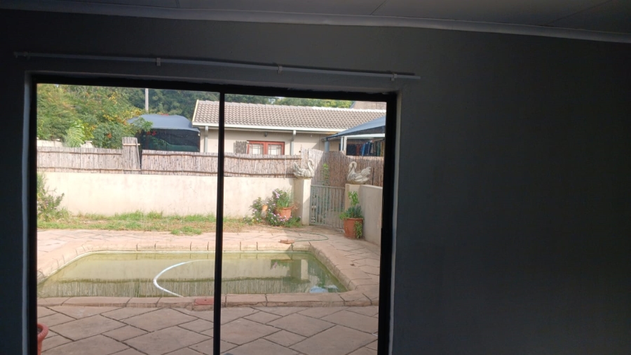 8 Bedroom Property for Sale in Villieria Gauteng