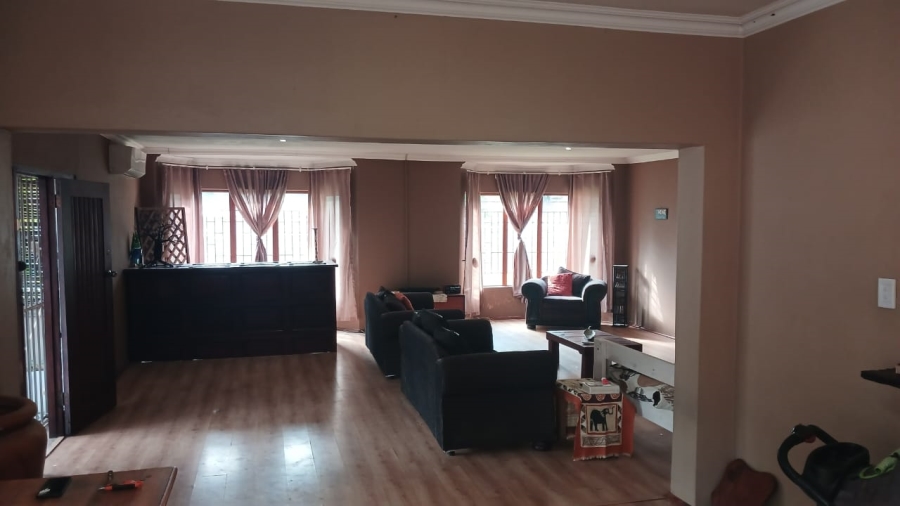 8 Bedroom Property for Sale in Villieria Gauteng