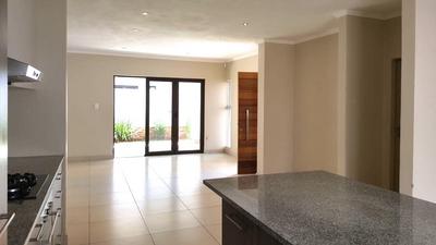 To Let 3 Bedroom Property for Rent in Bryanston Gauteng