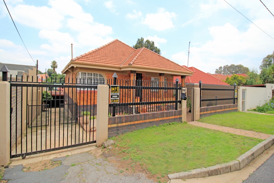 3 Bedroom Property for Sale in Orange Grove Gauteng
