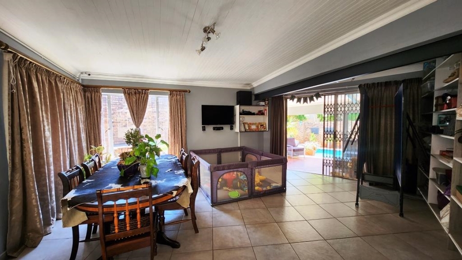 4 Bedroom Property for Sale in Eldoraigne Gauteng