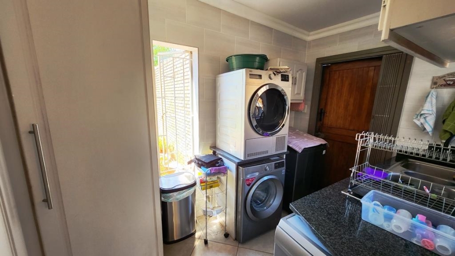 4 Bedroom Property for Sale in Eldoraigne Gauteng