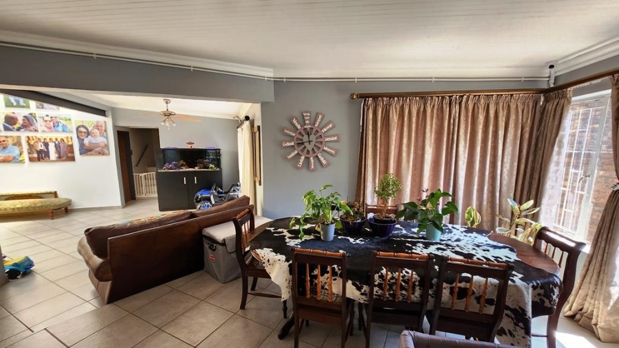 4 Bedroom Property for Sale in Eldoraigne Gauteng