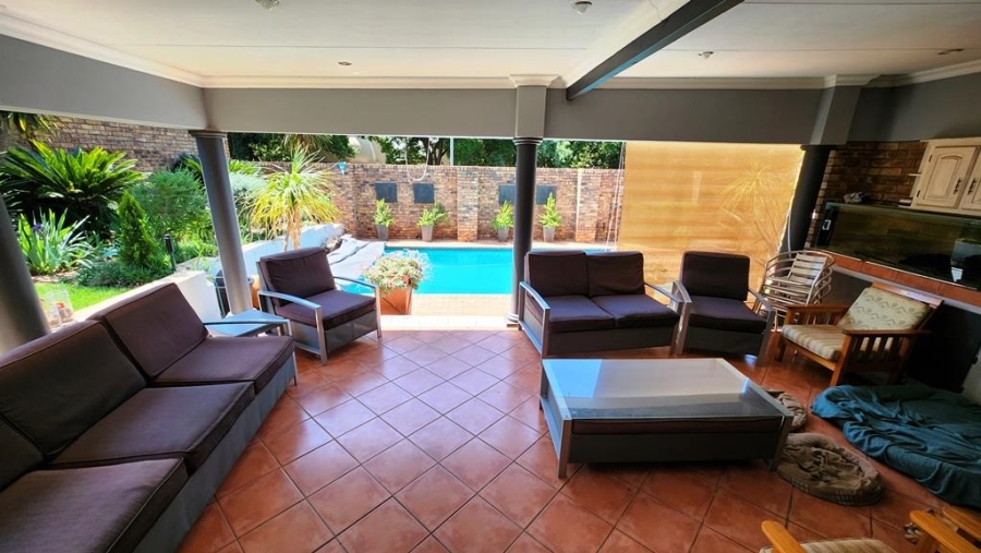 4 Bedroom Property for Sale in Eldoraigne Gauteng