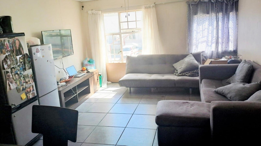 3 Bedroom Property for Sale in Die Hoewes Gauteng
