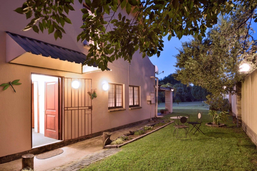 15 Bedroom Property for Sale in Glen Austin Gauteng