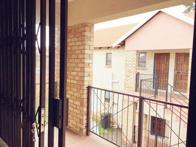 To Let 3 Bedroom Property for Rent in Groblerpark Gauteng