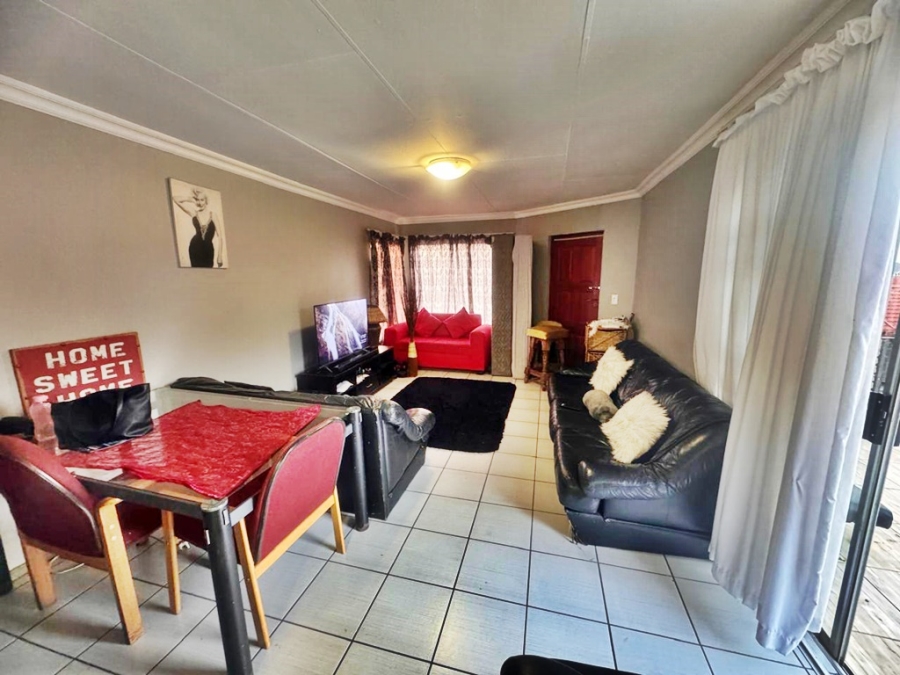 2 Bedroom Property for Sale in Highveld Gauteng