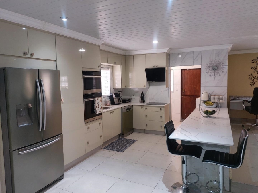 3 Bedroom Property for Sale in Highveld Gauteng